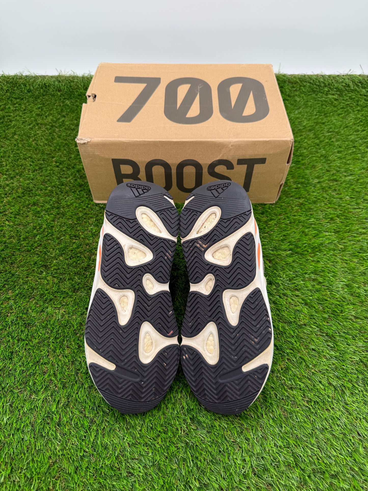 Yeezy 700 Wave Runner