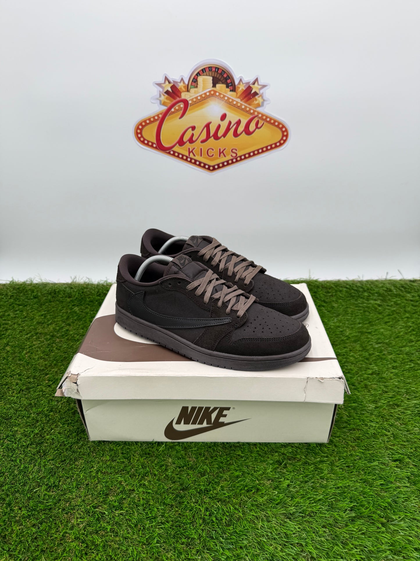 Travis 1 Low Velvet Brown