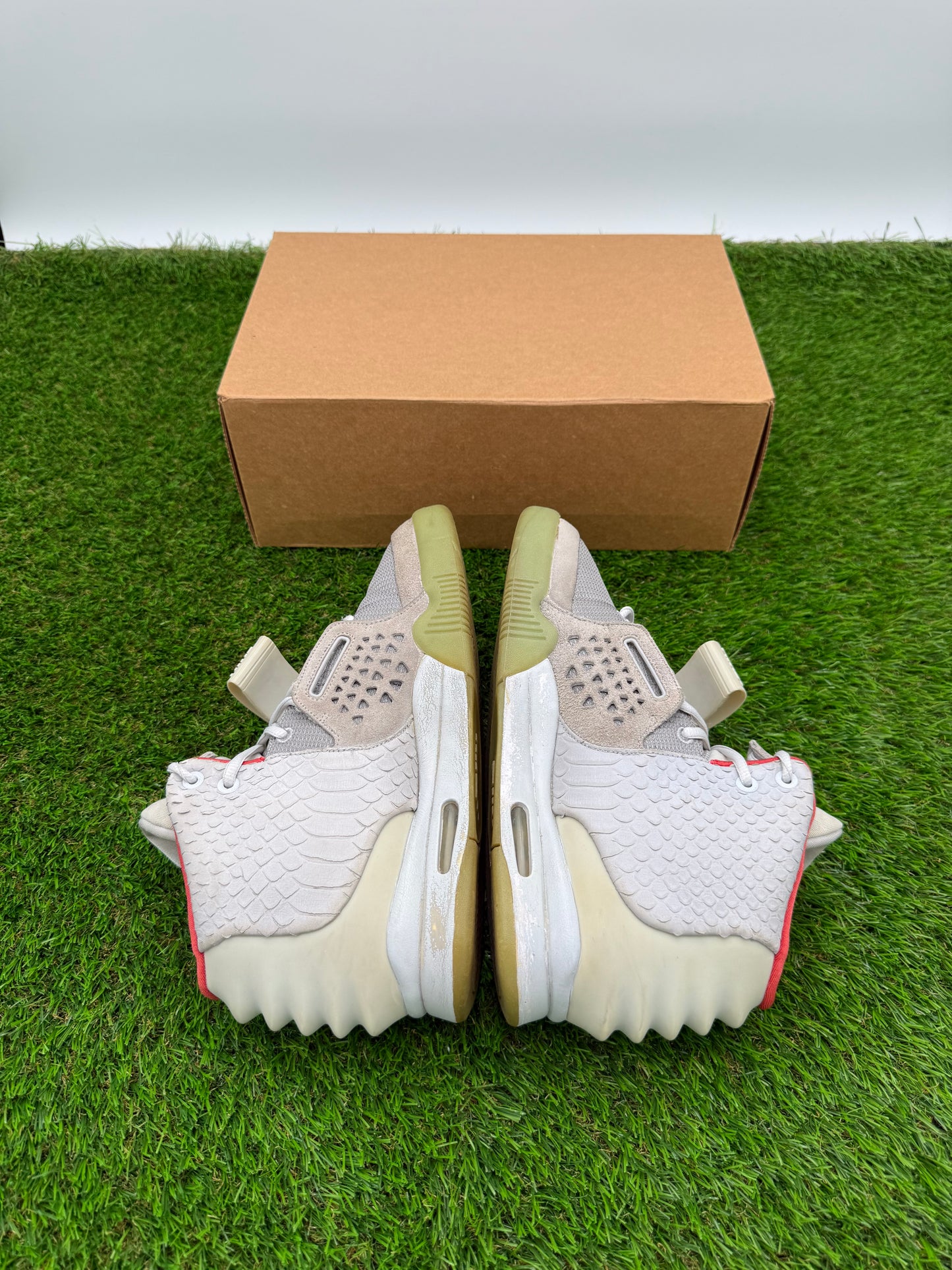 Nike Yeezy 2 Pure Platinum
