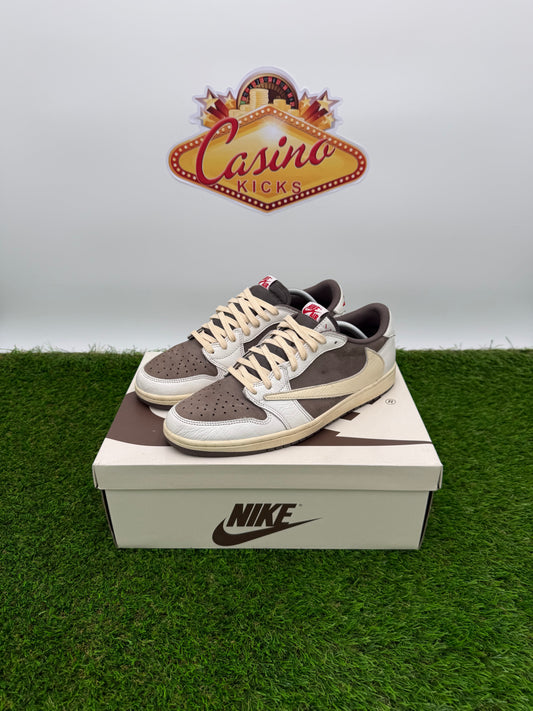 Travis 1 Reverse Mocha Low